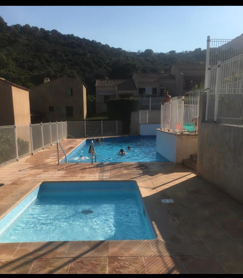 Cavalaire Sea View Cottage: Equipped for 4 with Pool, A/C, Wi-Fi & Bikes Exterior photo